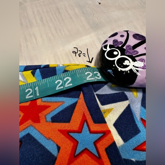 LuLaRoe Top Classic Drop Tail Short Sleeve Tee Size XXS Vibrant Colorful Stars - Picture 12 of 16